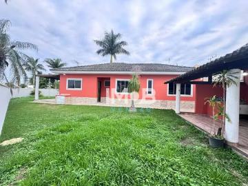 Casa / Sobrado em Condomínio para Locação em São Pedro da Aldeia/RJ São Mateus 4 Quartos