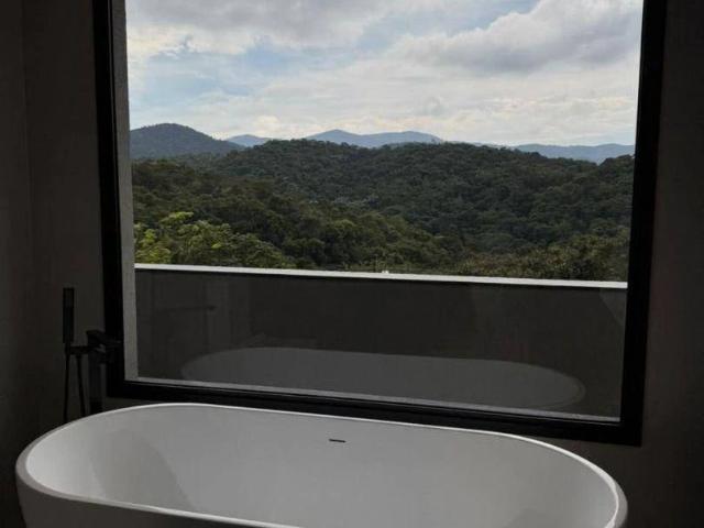 Casa / Sobrado em Condomínio para Locação em Santa Isabel/SP Reserva Ibirapitanga 4 Quartos