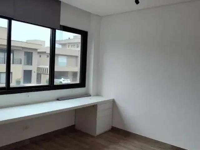 Casa / Sobrado em Condomínio para Locação em Santana de Parnaíba/SP Cidade Tamboré 5 Quartos