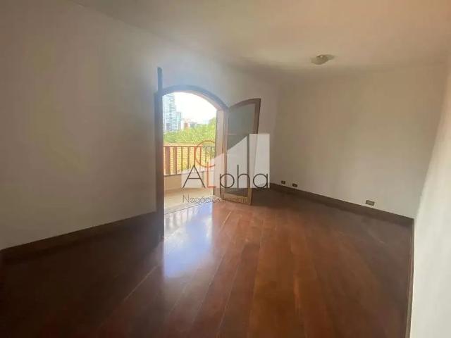 Casa / Sobrado em Condomínio para Locação em Santana de Parnaíba/SP Alphaville 4 Quartos