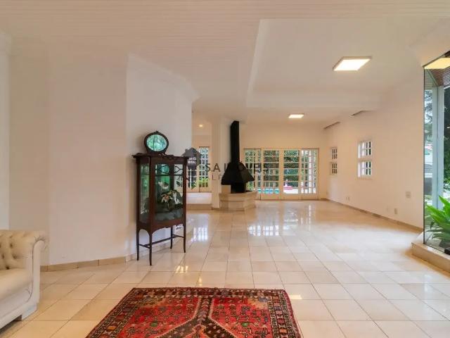 Casa / Sobrado em Condomínio para Locação em Santana de Parnaíba/SP Alphaville 4 Quartos