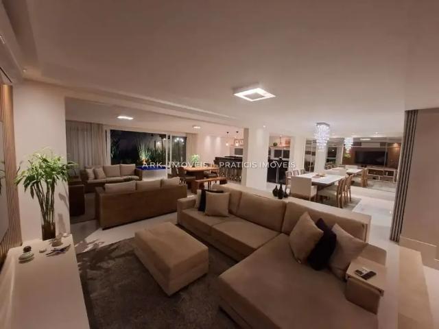 Casa / Sobrado em Condomínio para Locação em Santana de Parnaíba/SP Alphaville 4 Quartos