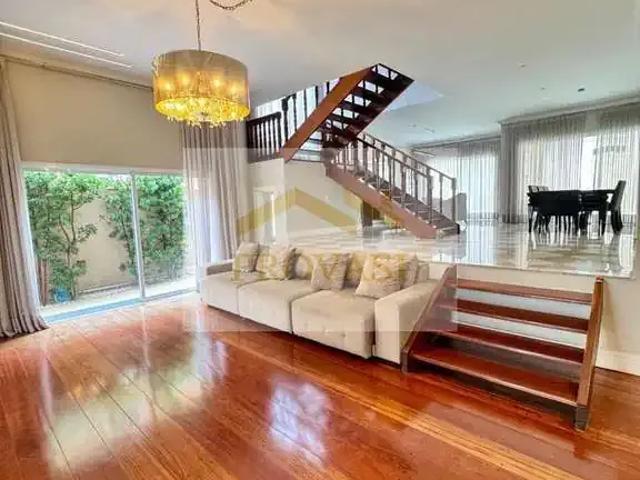 Casa / Sobrado em Condomínio para Locação em Santana de Parnaíba/SP Alphaville 4 Quartos