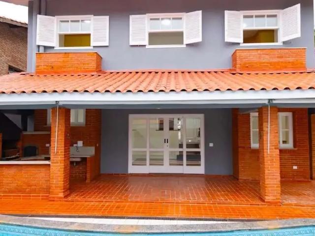 Casa / Sobrado em Condomínio para Locação em Santana de Parnaíba/SP Alphaville 4 Quartos