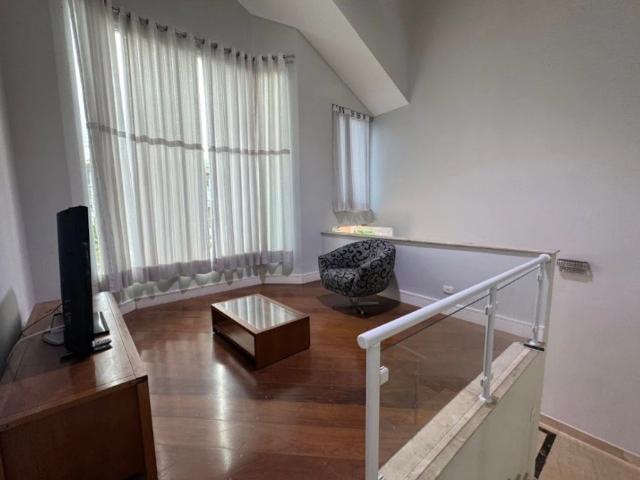 Casa / Sobrado em Condomínio para Locação em Santana de Parnaíba/SP Alphaville 4 Quartos