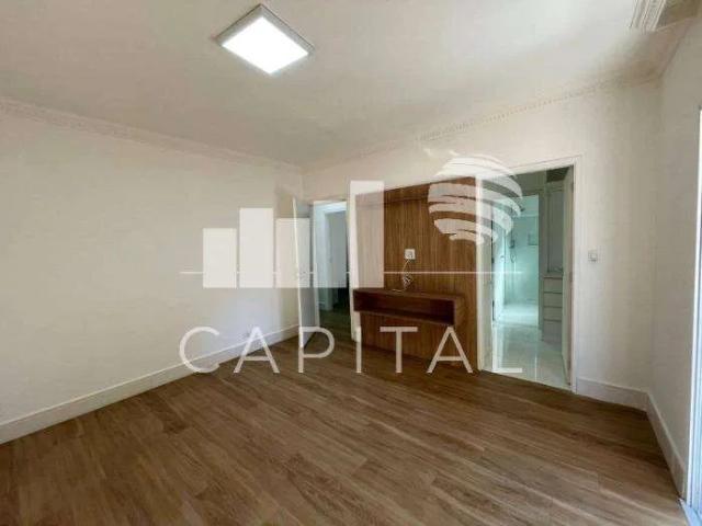 Casa / Sobrado em Condomínio para Locação em Santana de Parnaíba/SP Alphaville 4 Quartos