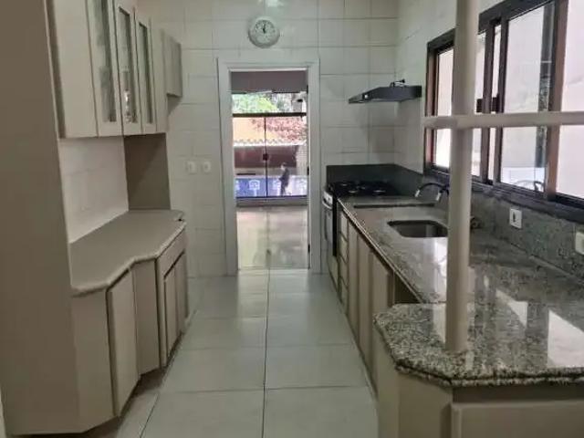 Casa / Sobrado em Condomínio para Locação em Santana de Parnaíba/SP Alphaville 4 Quartos