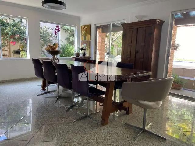 Casa / Sobrado em Condomínio para Locação em Santana de Parnaíba/SP Alphaville 4 Quartos