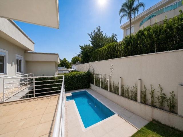 Casa / Sobrado em Condomínio para Locação em Santana de Parnaíba/SP Alphaville 4 Quartos