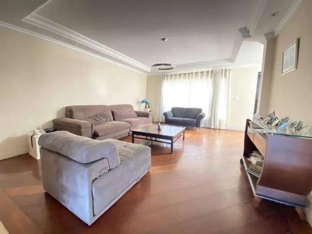 Casa / Sobrado em Condomínio para Locação em Santana de Parnaíba/SP Alphaville 4 Quartos
