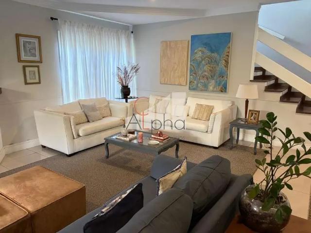Casa / Sobrado em Condomínio para Locação em Santana de Parnaíba/SP Alphaville 4 Quartos