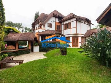 Casa / Sobrado em Condomínio para Locação em Santana de Parnaíba/SP Alphaville 4 Quartos