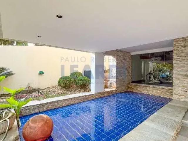 Casa / Sobrado em Condomínio para Locação em Santana de Parnaíba/SP Alphaville 4 Quartos