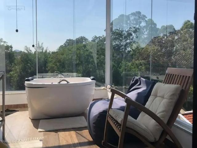 Casa / Sobrado em Condomínio para Locação em Santana de Parnaíba/SP Alphaville 4 Quartos