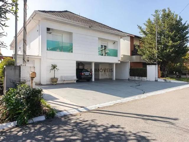 Casa / Sobrado em Condomínio para Locação em Santana de Parnaíba/SP Alphaville 4 Quartos