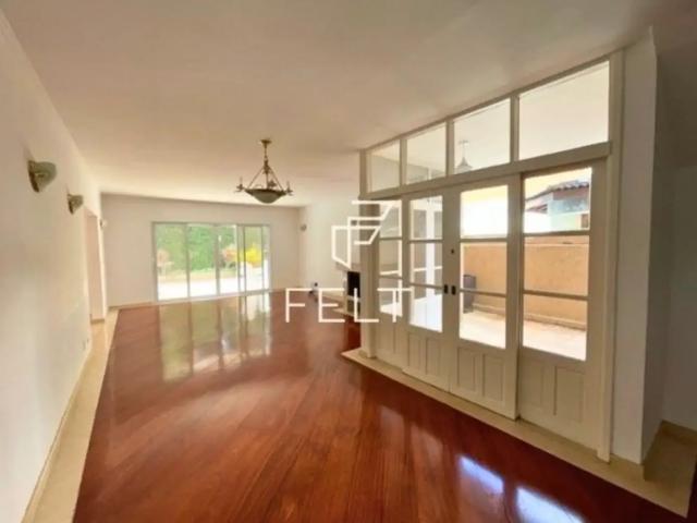 Casa / Sobrado em Condomínio para Locação em Santana de Parnaíba/SP Alphaville 4 Quartos