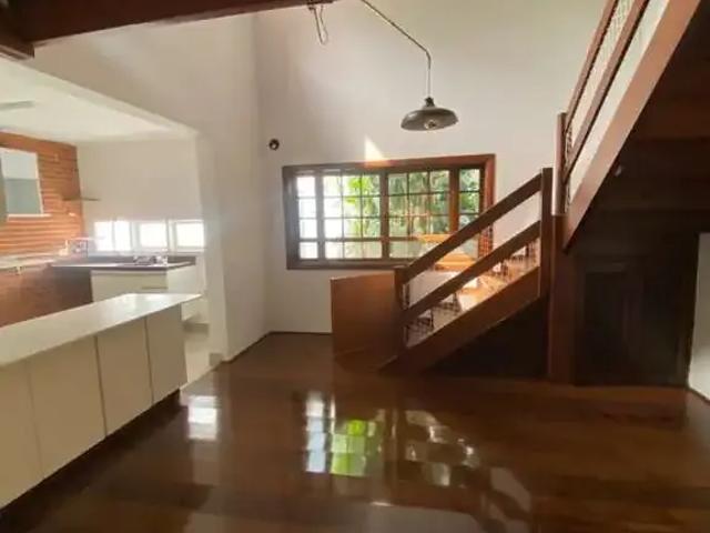 Casa / Sobrado em Condomínio para Locação em Santana de Parnaíba/SP Alphaville 4 Quartos