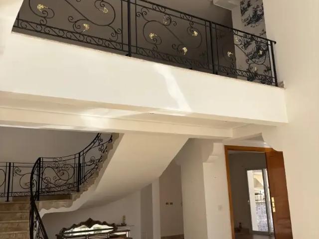 Casa / Sobrado em Condomínio para Locação em Santana de Parnaíba/SP Alphaville 5 Quartos