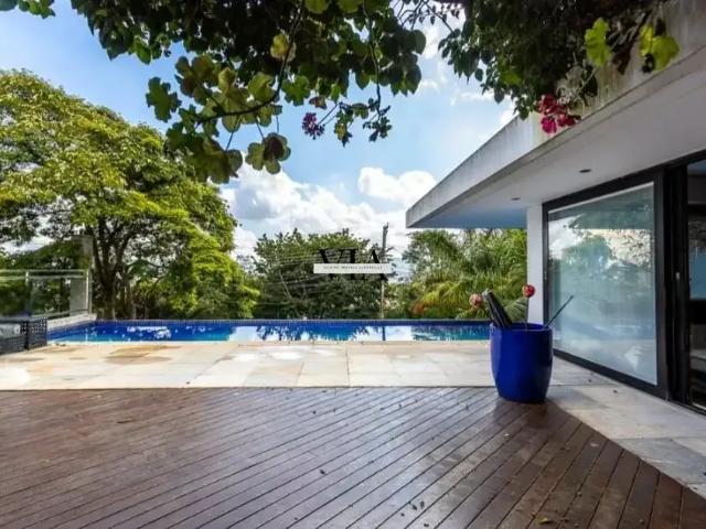 Casa / Sobrado em Condomínio para Locação em Santana de Parnaíba/SP Alphaville 5 Quartos