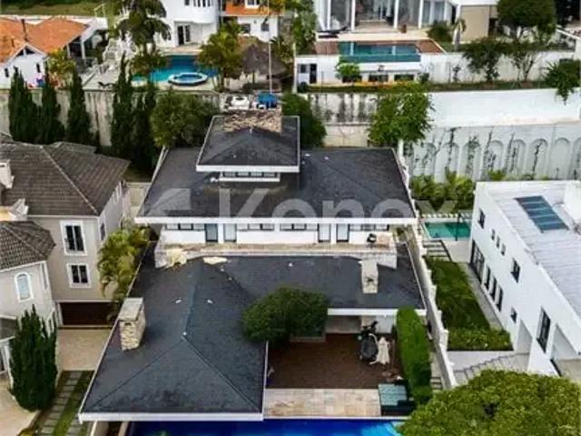 Casa / Sobrado em Condomínio para Locação em Santana de Parnaíba/SP Alphaville 5 Quartos