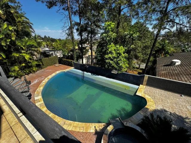 Casa / Sobrado em Condomínio para Locação em Santana de Parnaíba/SP Alphaville 5 Quartos