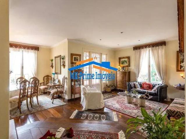 Casa / Sobrado em Condomínio para Locação em Santana de Parnaíba/SP Alphaville 5 Quartos