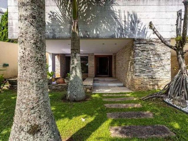 Casa / Sobrado em Condomínio para Locação em Santana de Parnaíba/SP Alphaville 5 Quartos