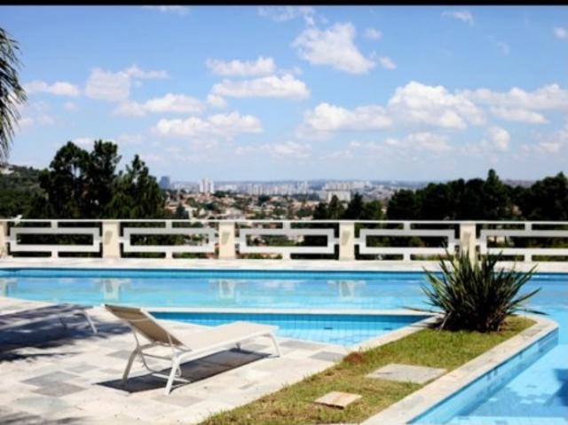 Casa / Sobrado em Condomínio para Locação em Santana de Parnaíba/SP Alphaville 5 Quartos