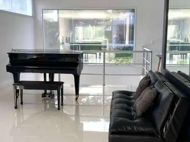 Casa / Sobrado em Condomínio para Locação em Santana de Parnaíba/SP Alphaville 6 Quartos