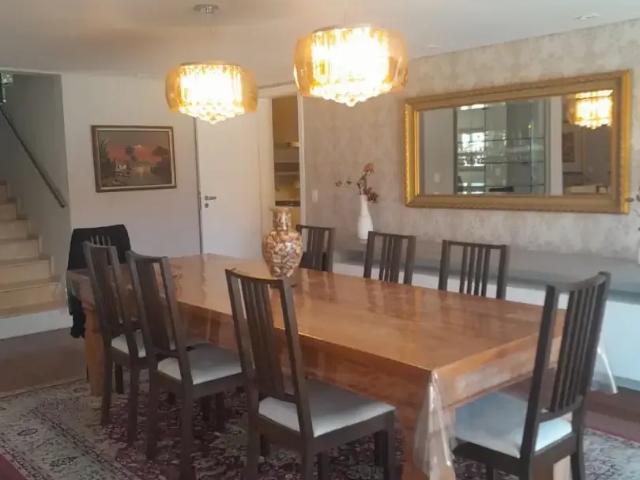 Casa / Sobrado em Condomínio para Locação em Santana de Parnaíba/SP Alphaville 3 Quartos