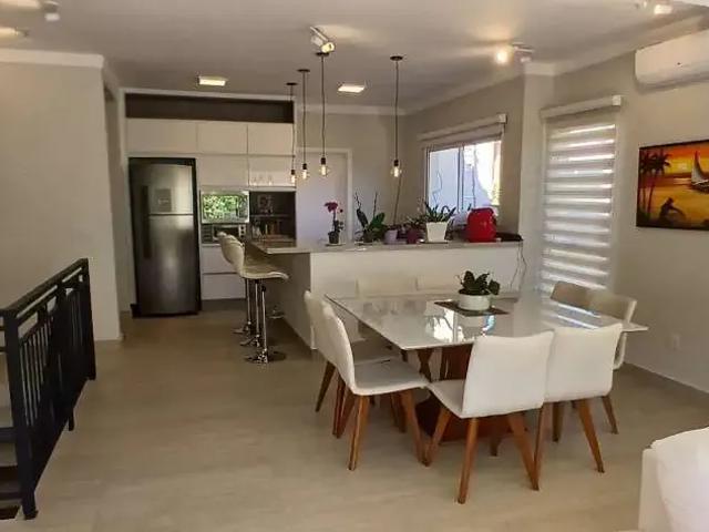Casa / Sobrado em Condomínio para Locação em Santana de Parnaíba/SP Alphaville 3 Quartos