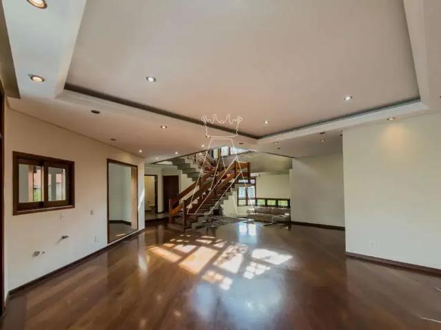 Casa / Sobrado em Condomínio para Locação em Santana de Parnaíba/SP Alphaville Residencial 5 3 Quartos