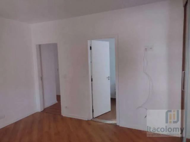 Casa / Sobrado em Condomínio para Locação em Santana de Parnaíba/SP Alphaville Residencial 6 3 Quartos