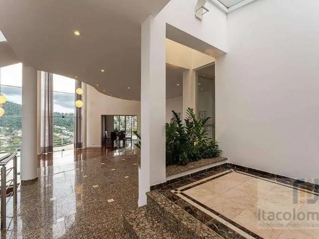 Casa / Sobrado em Condomínio para Locação em Santana de Parnaíba/SP Alphaville Residencial 10 5 Quartos