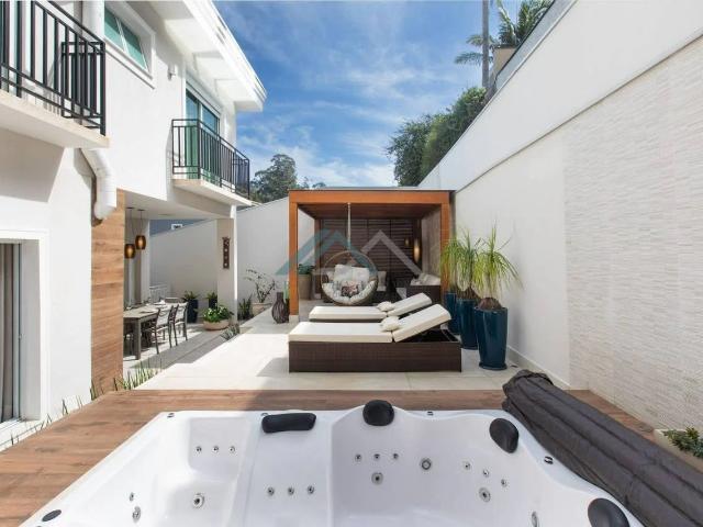 Casa / Sobrado em Condomínio para Locação em Santana de Parnaíba/SP Alphaville Residencial 3 4 Quartos