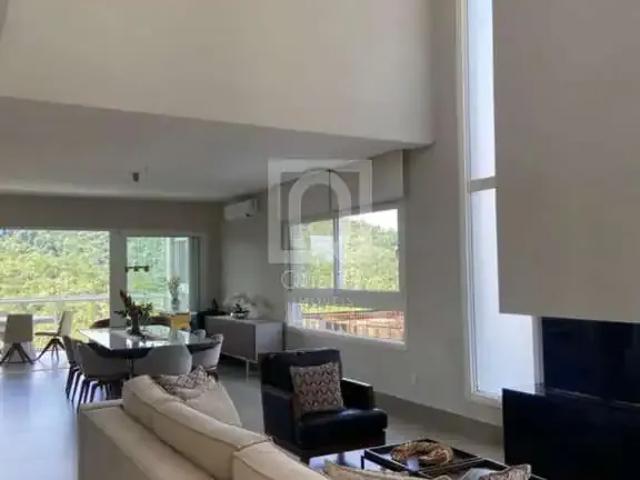 Casa / Sobrado em Condomínio para Locação em Santana de Parnaíba/SP Genesis 1 4 Quartos