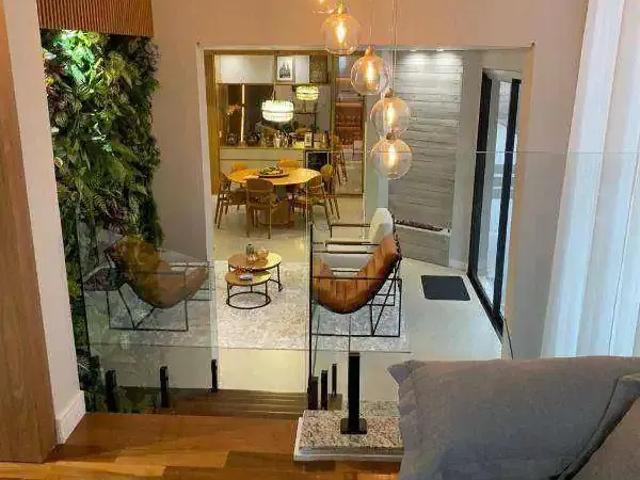 Casa / Sobrado em Condomínio para Locação em Santana de Parnaíba/SP Tamboré 4 Quartos