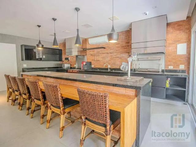 Casa / Sobrado em Condomínio para Locação em Santana de Parnaíba/SP Tamboré 4 Quartos