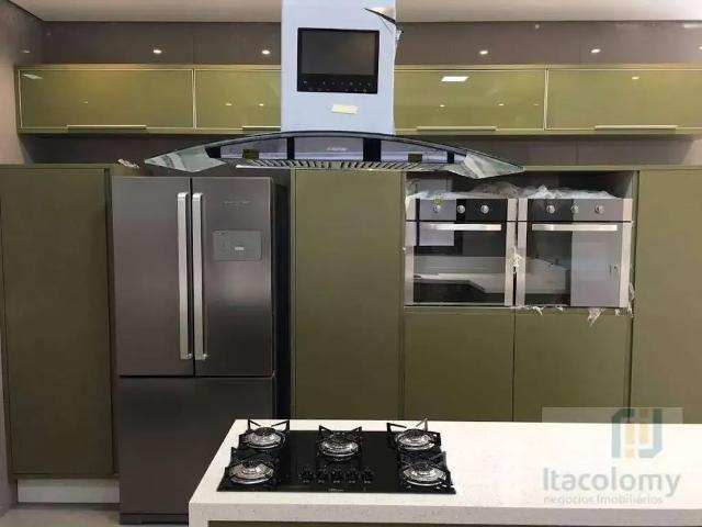 Casa / Sobrado em Condomínio para Locação em Santana de Parnaíba/SP Tamboré 4 Quartos