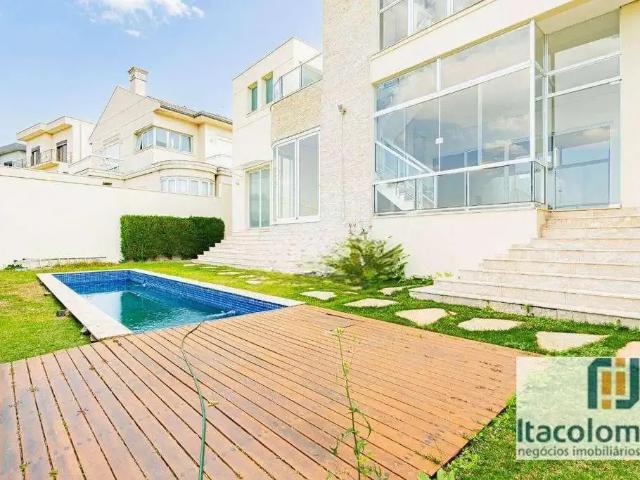 Casa / Sobrado em Condomínio para Locação em Santana de Parnaíba/SP Tamboré 4 Quartos