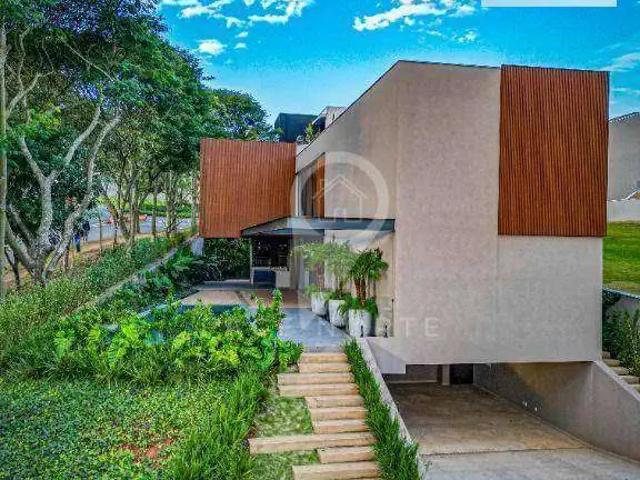 Casa / Sobrado em Condomínio para Locação em Santana de Parnaíba/SP Tamboré 4 Quartos
