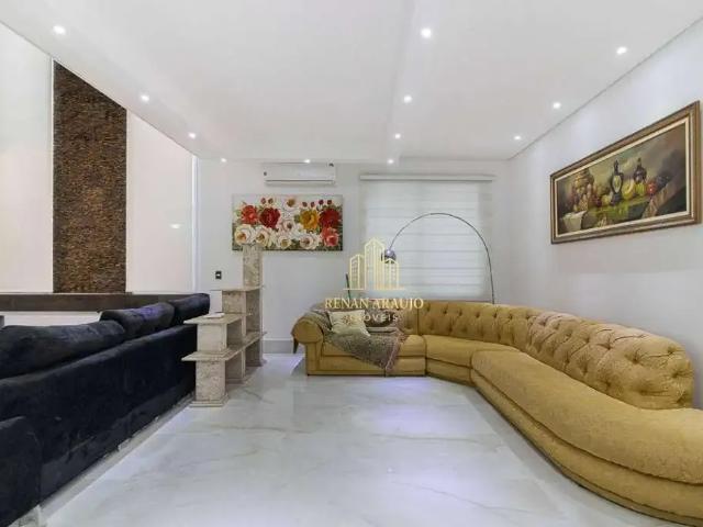 Casa / Sobrado em Condomínio para Locação em Santana de Parnaíba/SP Tamboré 4 Quartos