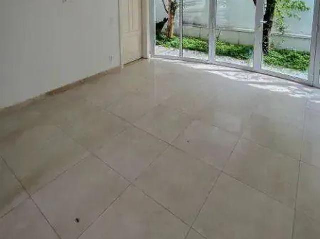 Casa / Sobrado em Condomínio para Locação em Santana de Parnaíba/SP Tamboré 4 Quartos