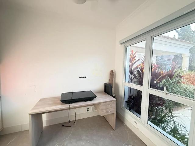 Casa / Sobrado em Condomínio para Locação em Santana de Parnaíba/SP Tamboré 4 Quartos