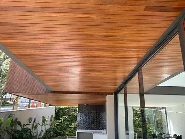 Casa / Sobrado em Condomínio para Locação em Santana de Parnaíba/SP Tamboré 4 Quartos