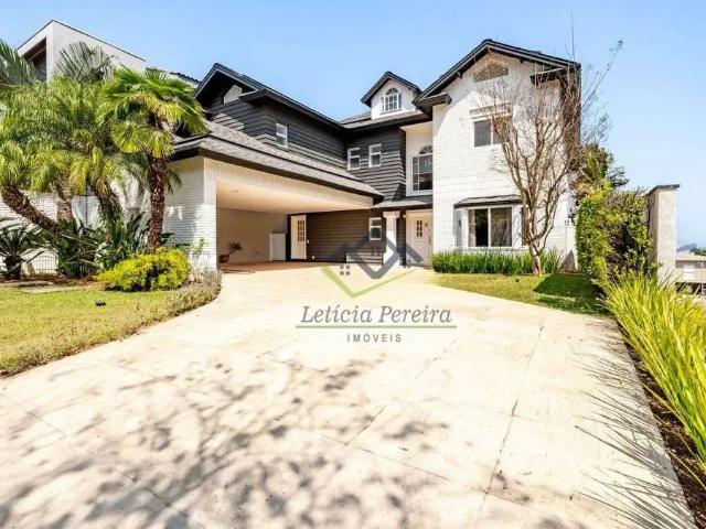 Casa / Sobrado em Condomínio para Locação em Santana de Parnaíba/SP Tamboré 5 Quartos