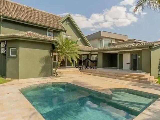 Casa / Sobrado em Condomínio para Locação em Santana de Parnaíba/SP Tamboré 5 Quartos