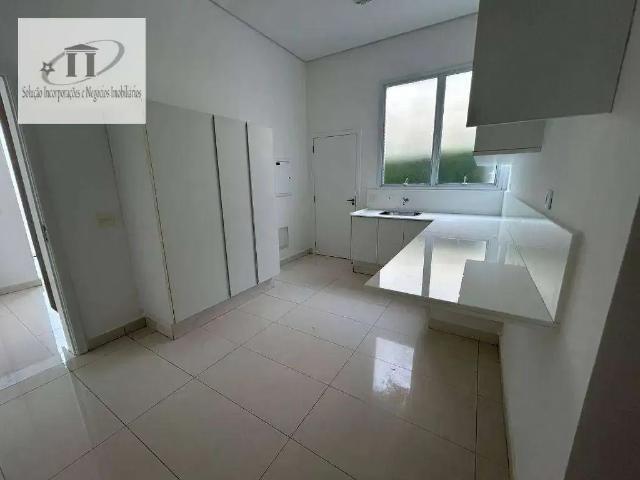 Casa / Sobrado em Condomínio para Locação em Santana de Parnaíba/SP Tamboré 5 Quartos