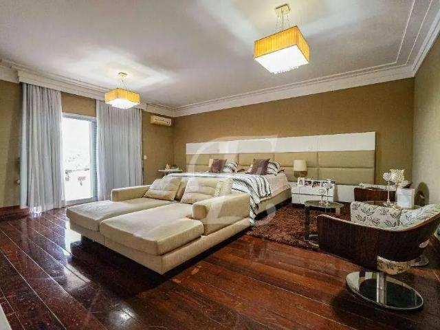 Casa / Sobrado em Condomínio para Locação em Santana de Parnaíba/SP Tamboré 6 Quartos