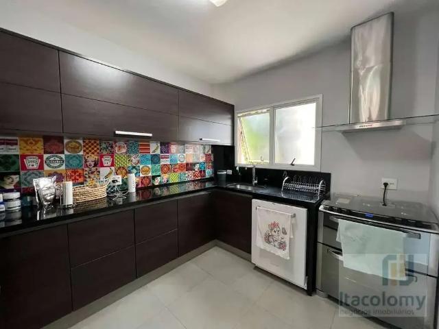 Casa / Sobrado em Condomínio para Locação em Santana de Parnaíba/SP Tamboré 3 Quartos